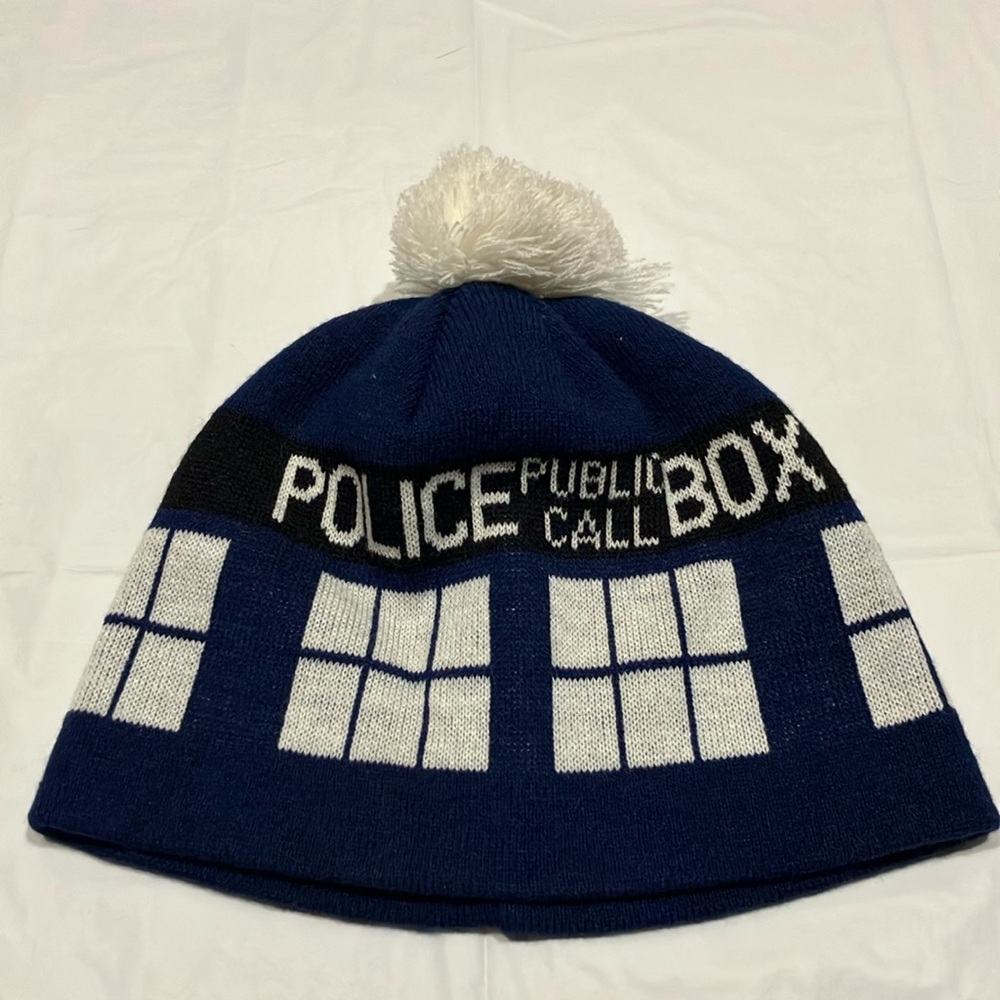 EUC OS TARDIS Dr Who knit winter beanie tobaggon hat Police Public Call Box